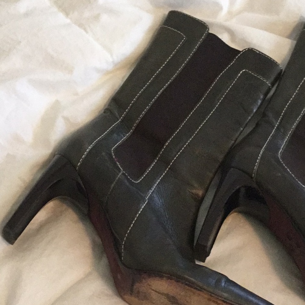 Donald Pilner forest green boots